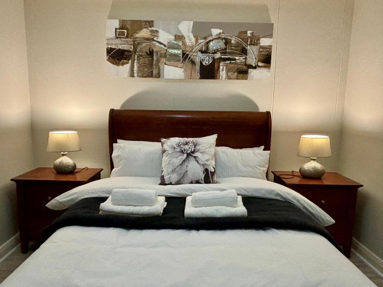 Mayfair In Century Near Canal Walk Mall Cape Town