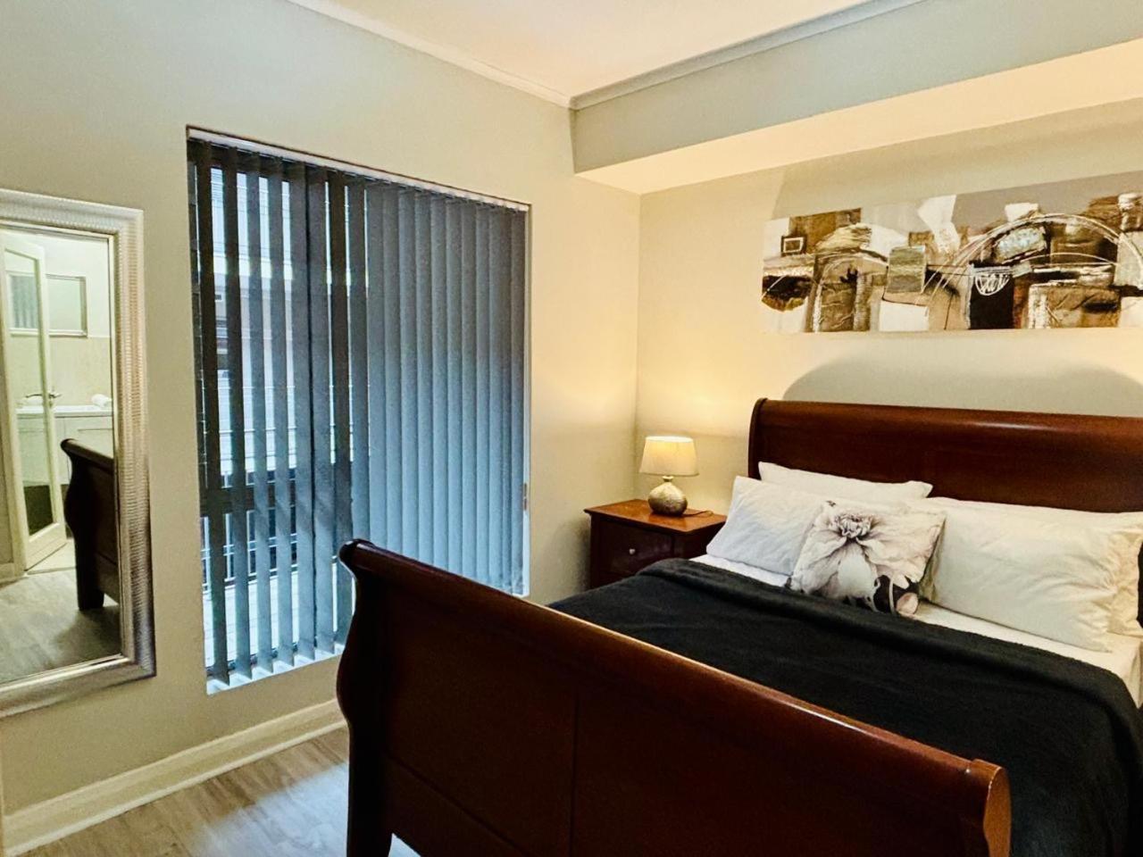 Mayfair In Century Near Canal Walk Mall Apartment Cape Town