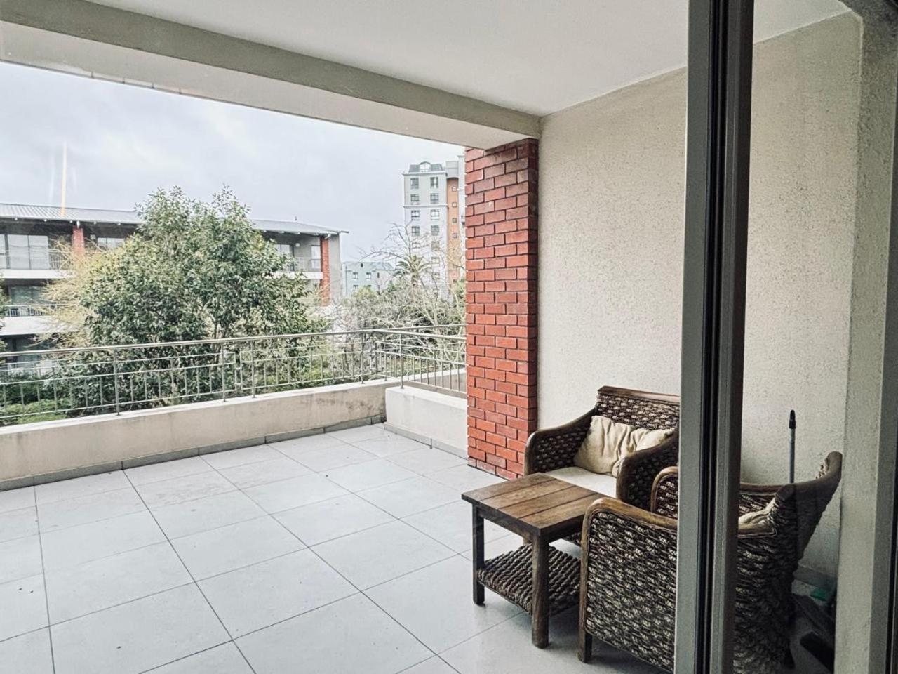 Mayfair In Century Near Canal Walk Mall